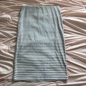 tight striped long skirt